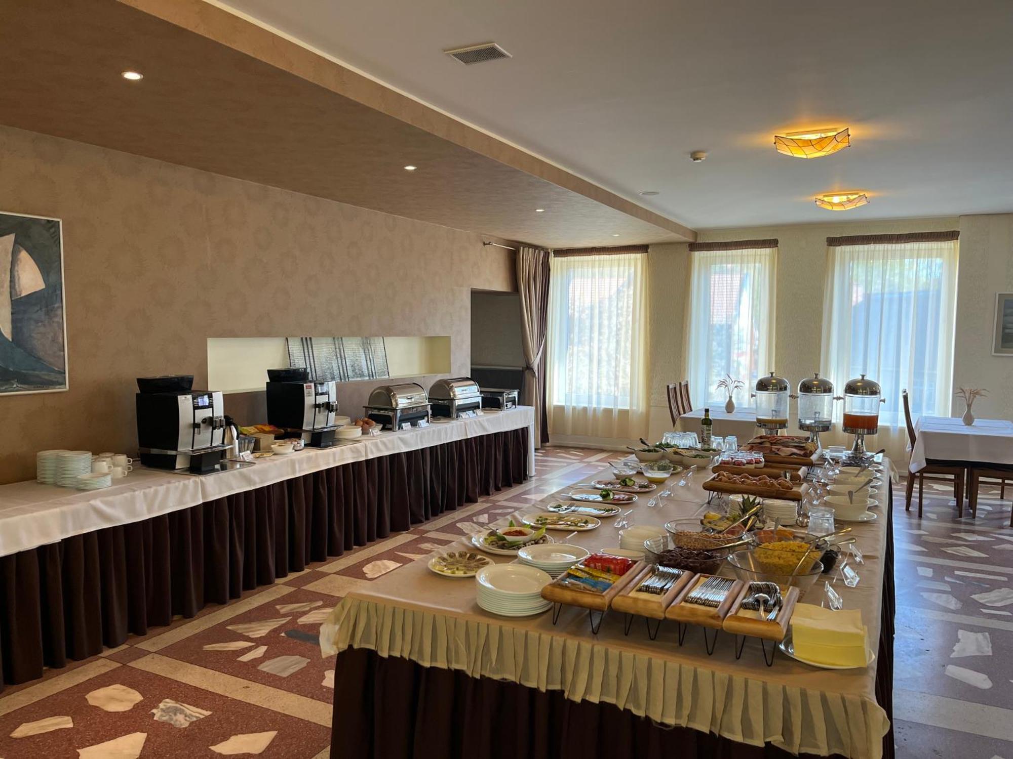 Hotel Jurate Нида Екстериор снимка